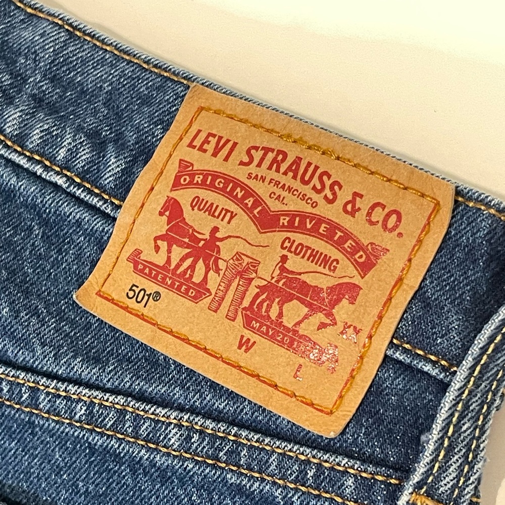 Levi’s 501 High Rise - Picture 3 of 6